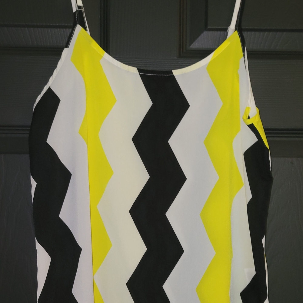 Chevron Pattern Sleeveless Top